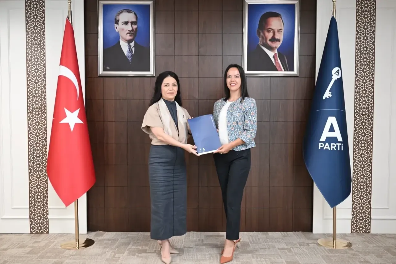 Anahtar Parti Kocaeli Kadın Kolları Başkanlığına Özge Güler Atandı