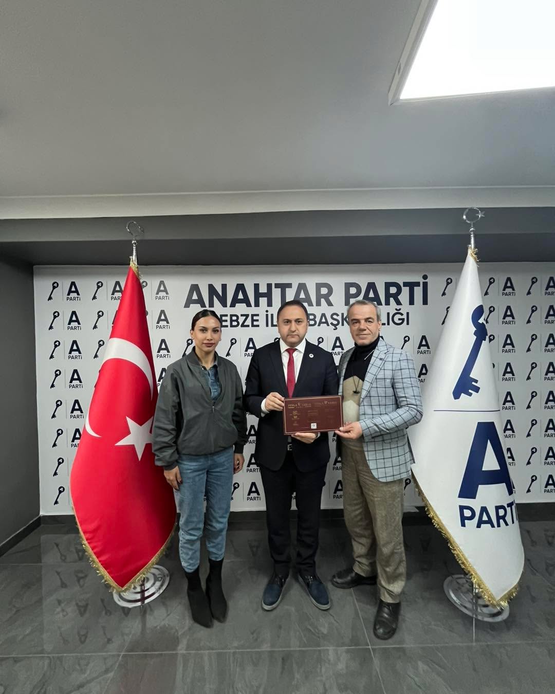 Anahtar Parti Gebze İlçe Başkanı Hakan Alaşar’a Prestijli Ödül Daveti