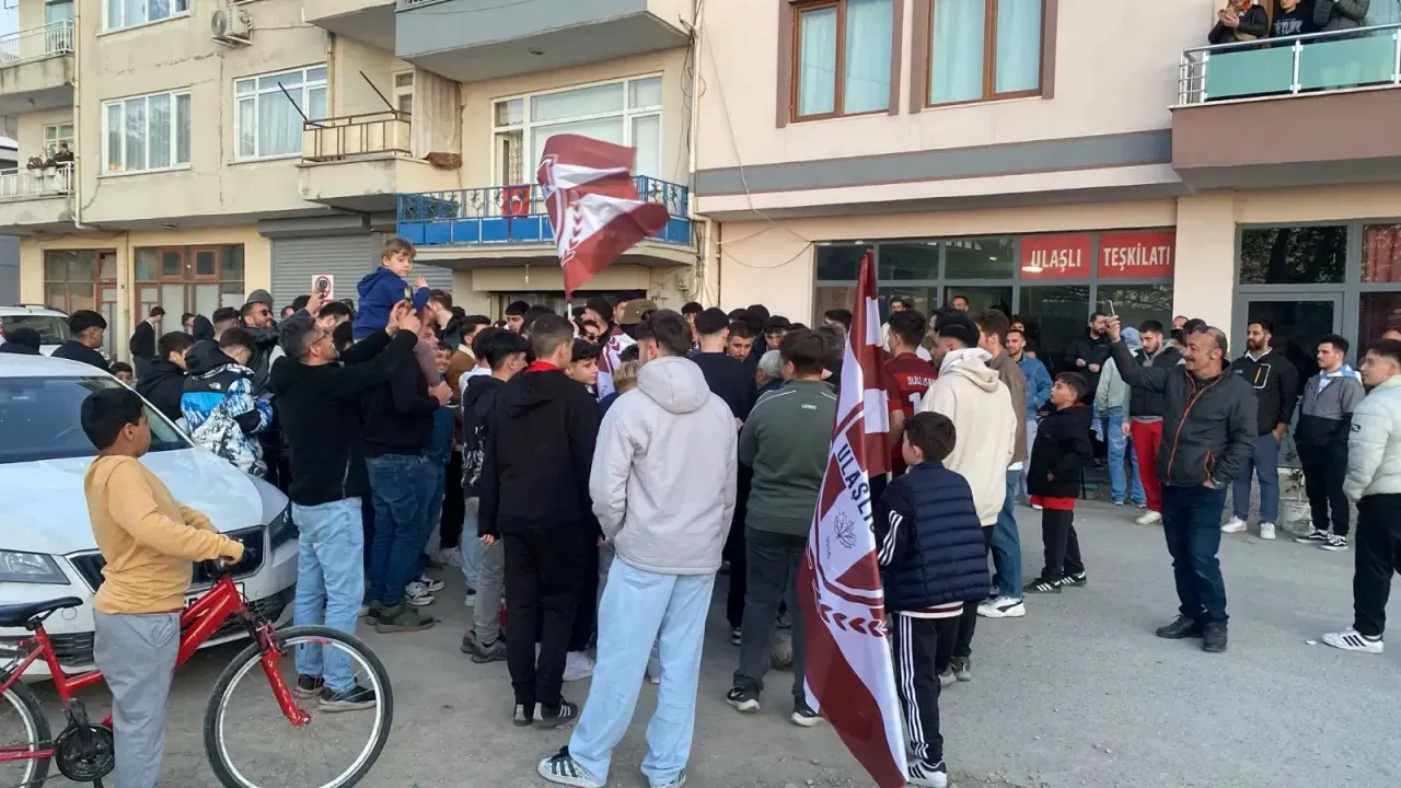 Ulaşlıspor 30 Yıl Sonra Şampiyon: 1. Küme'ye Tarihi Dönüş