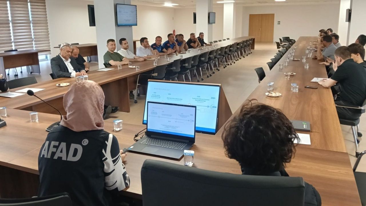 Kocaeli'de Afetlere Karşı Güç Birliği: 9 İlçede Kritik Eğitim